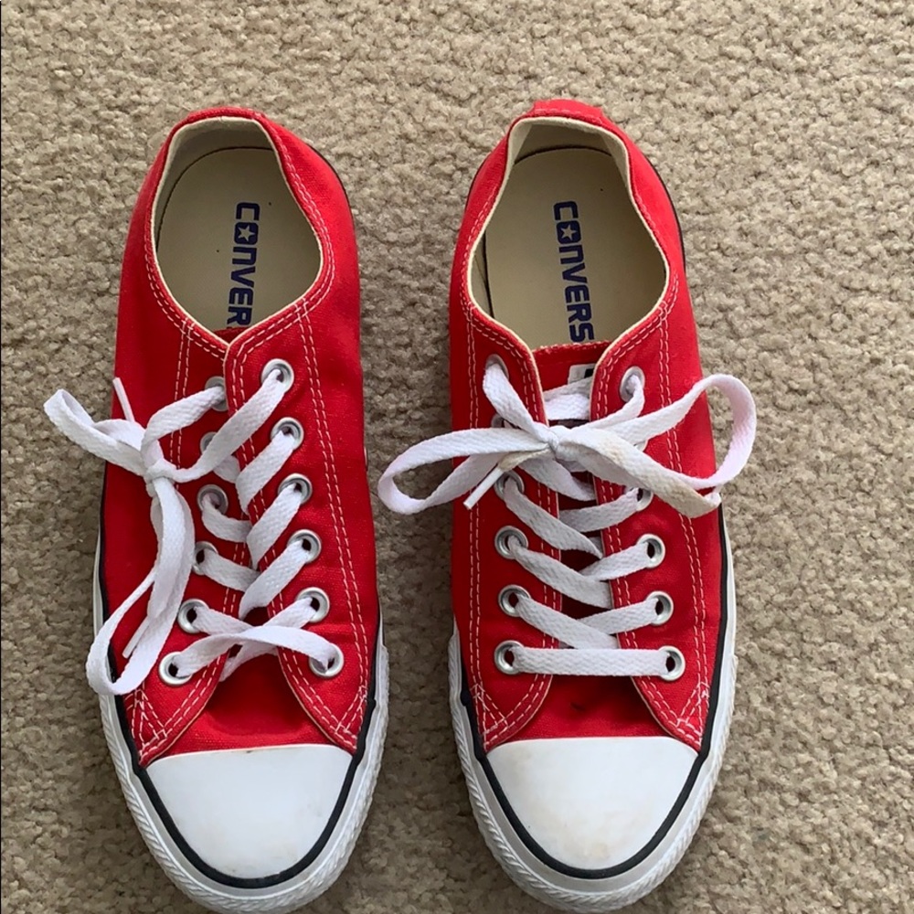 Red low top converse